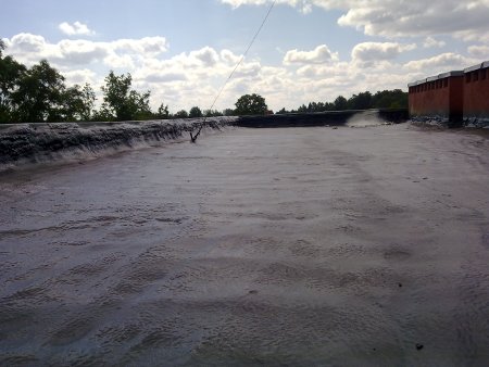 покриття даху   Полісечовини є прекрасним покриттям для дахів, які були ізольовані пенополиуретановой піною