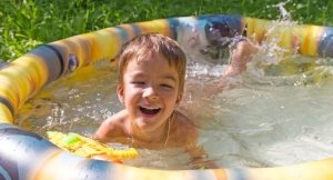Дитячі басейни для дачі: море задоволення для малюків