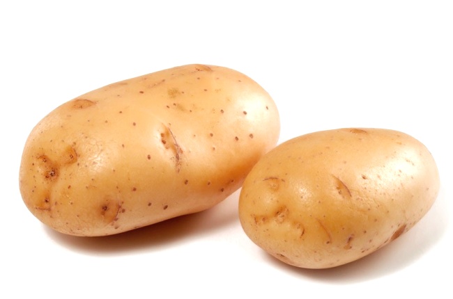 Зате на другий рік Ви отримаєте суперелітний картопля першої репродукції (найвищої якості), на 3-й - суперелітний картопля хорошої якості, на 4-й - просто елітний картопля, далі - найпростіший картопля, тому знову можна братися за вирощування через насіння