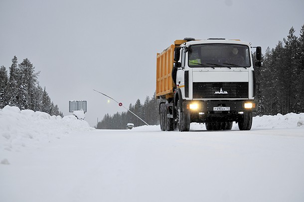 Зимник (сезонна дорога) Нарьян-Мар - Усинськ, що з'єднує Ненецький автономний округ з іншими регіонами країни, відкрився для руху транспорту в суботу